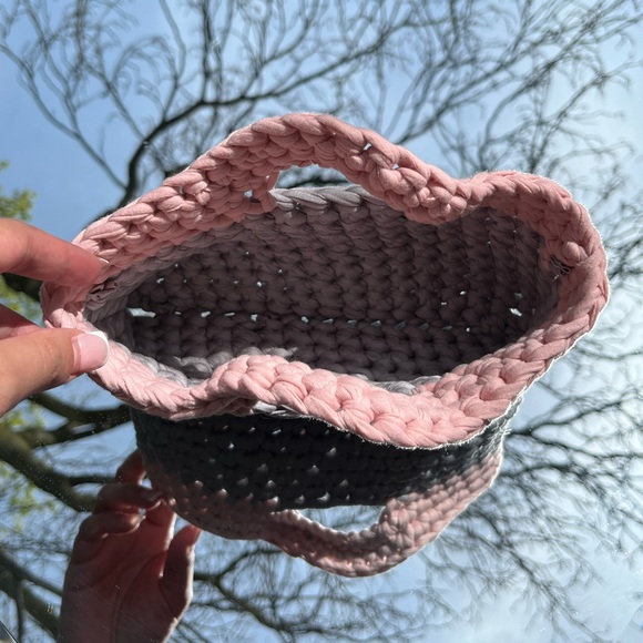 GREY AND PINK HANDBAG - Picture 2 of 2